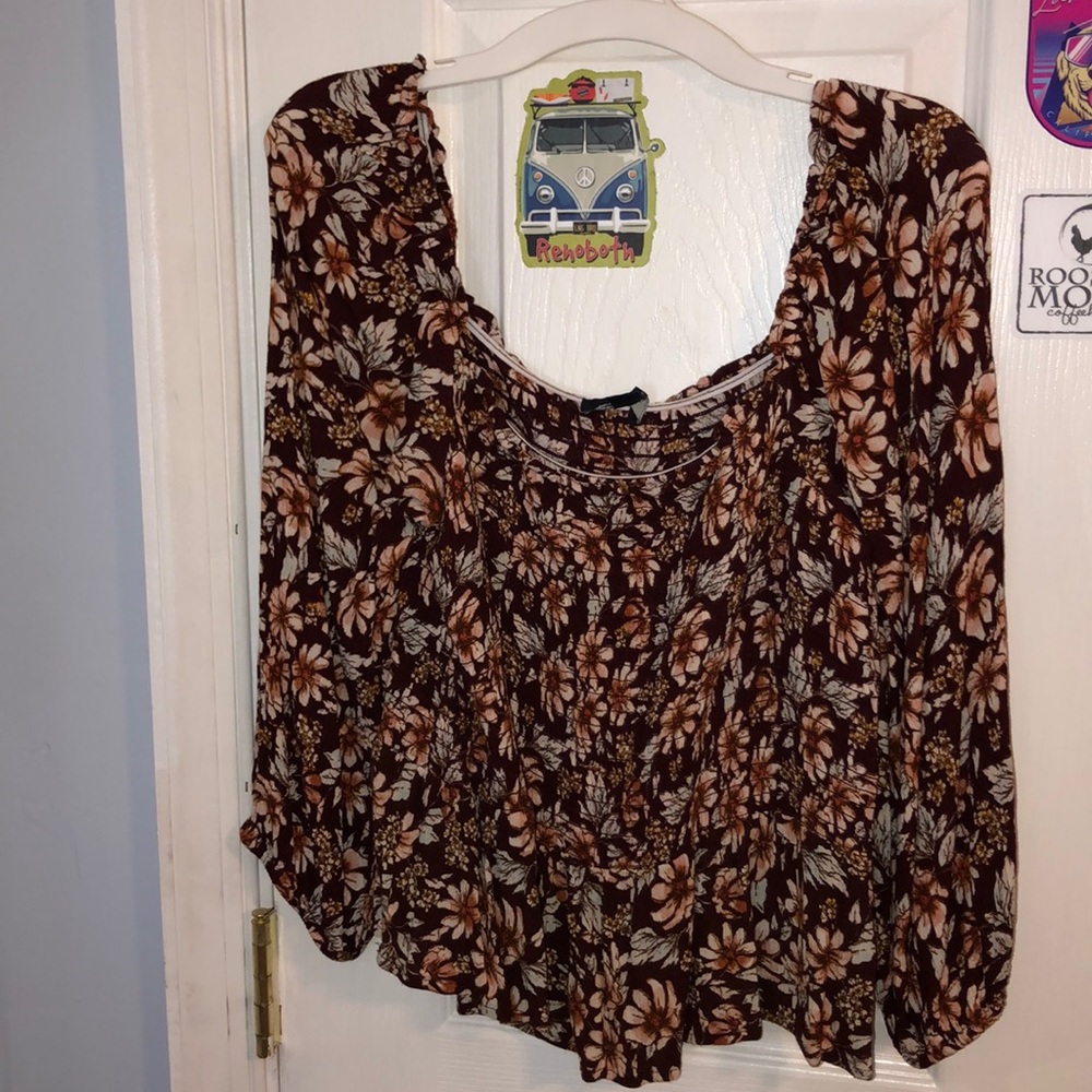 American Eagle Top